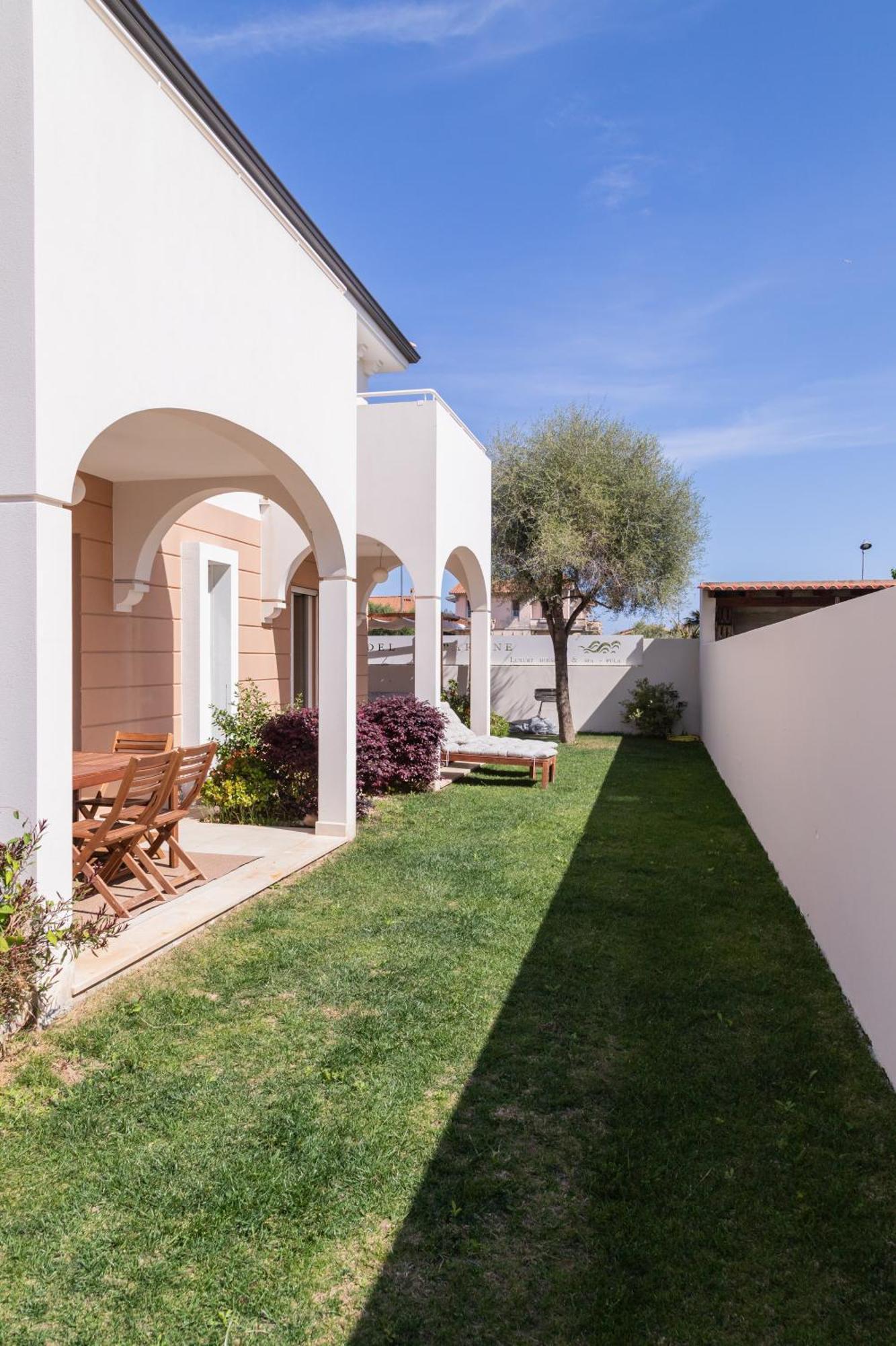 Residenza Del Barone Luxury House - Pula, Sardegna Lägenhet Exteriör bild