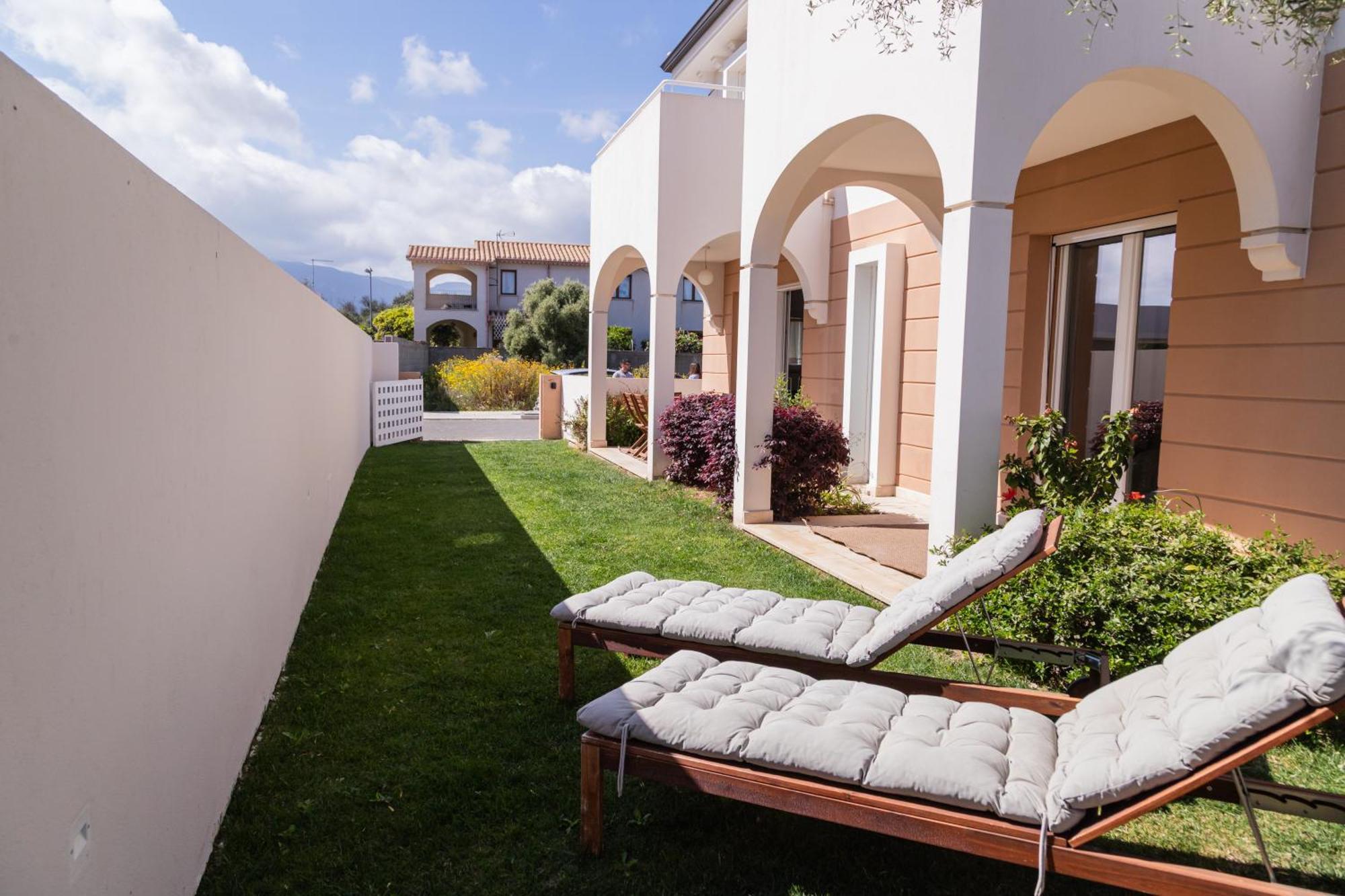 Residenza Del Barone Luxury House - Pula, Sardegna Lägenhet Exteriör bild